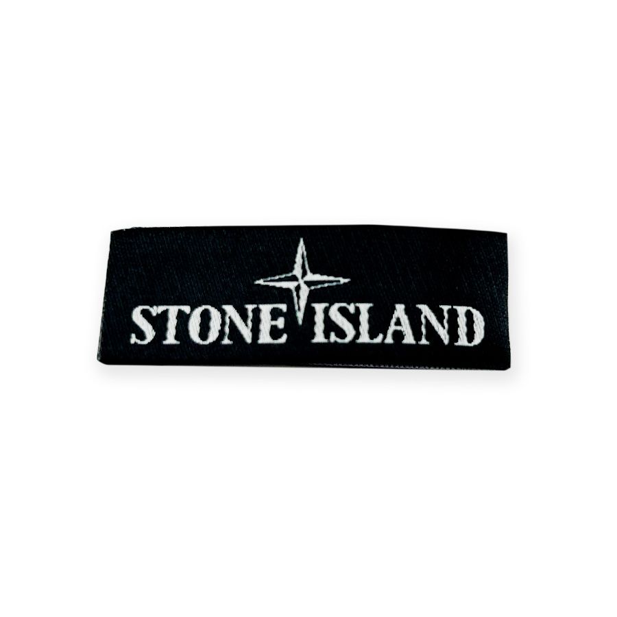Классический патч Stone Island с биркой и пуговицами