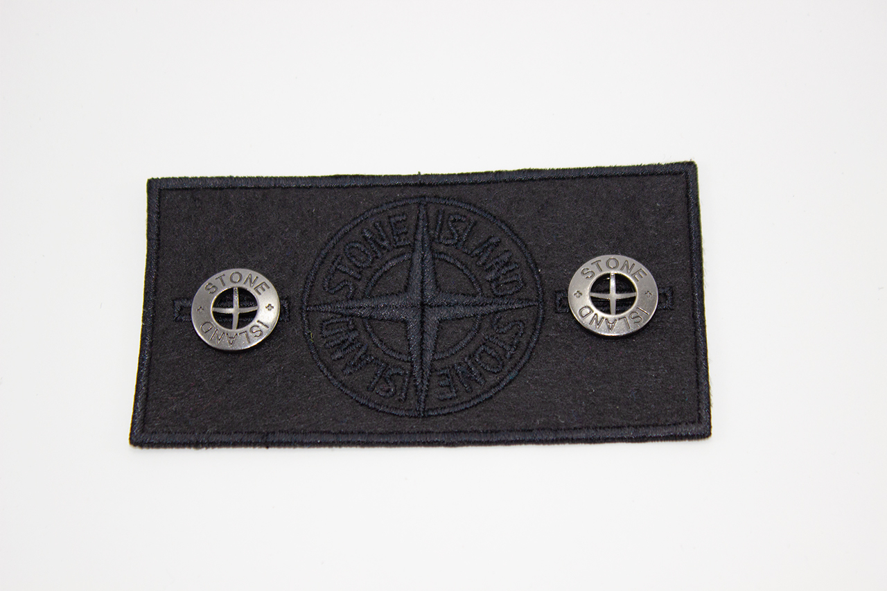 Патч Stone Island чёрный с набором бирок